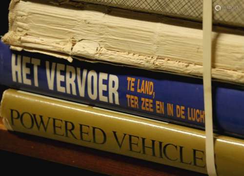 Koop diverse boeken met ansichtkaarten en boeken over vervoersmiddelen