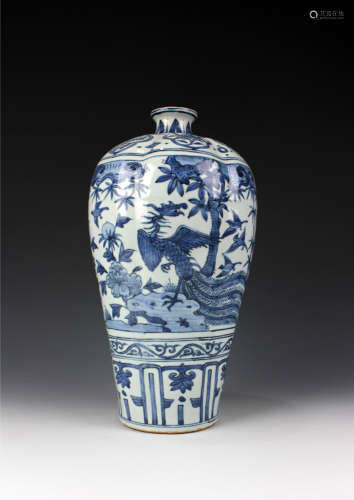 CHINESE PORCELAIN BLUE AND WHITE PHOENIX MEIPING VASE