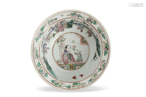 Chine, 2ème moitié du XIXe siècle  Bassin en porcelaine et émaux de la famille rose