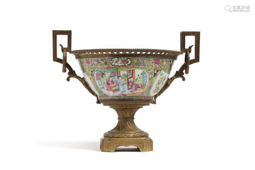 Chine, période Guangxu, vers 1880  Coupe en porcelaine de Canton