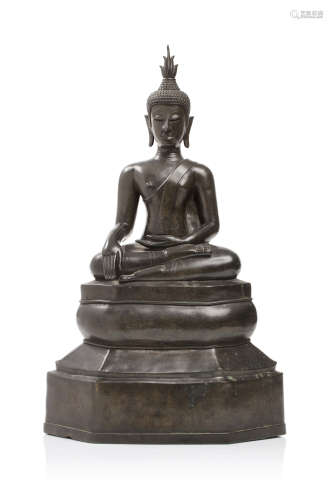 Laos, fin XVIIe – début XVIIIe siècle  Sujet en bronze de patine brune