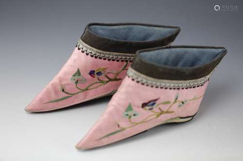 Pink floral & bird footbinding shoes