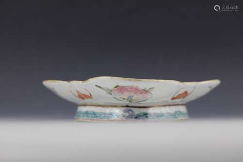 Qing Dynasty famille-rose fruits plate