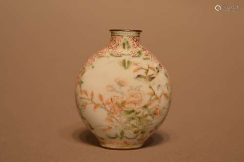 Cloisonne enamel snuffle bottle with birds and flowers