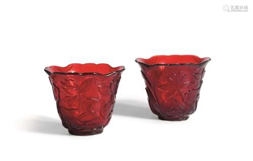 清中期 山楂红荷叶纹料杯 （一对）