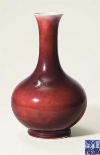 清乾隆 霁红釉撇口瓶