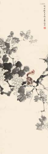 萧淑芳（1911-2005） 葡萄松鼠  纸本立轴