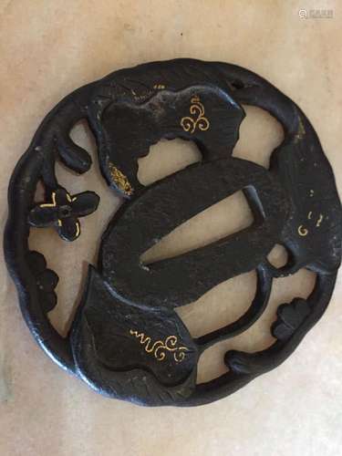 Tsuba fer incrustation Or et cuivre .