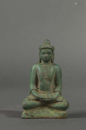 Petit Buddha assis en virasana et dhyanamudra.