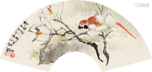 叶矩吾（1923～2021） 1990年作 玉兰鹦鹉 扇面 设色纸本