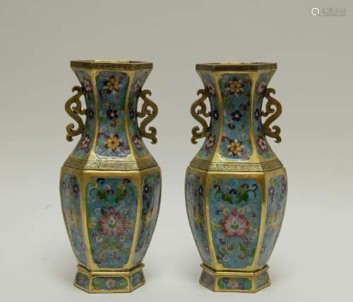 Pair of Chinese Cloisonne Vase, Mark