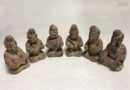Set of 6 Pieces Chinese Ceramic Figure