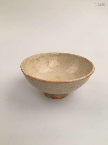 Chinese Song Ding Yao Porcelain Bowl