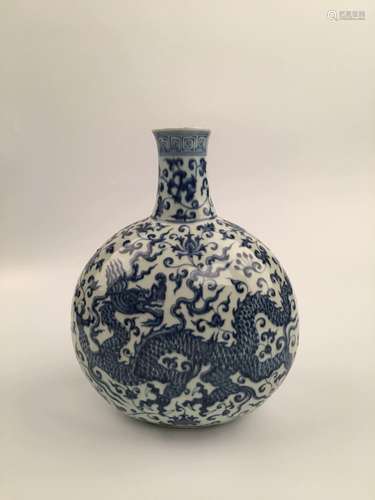 Chinese Blue and White Porcelain Vase