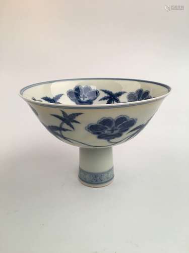 Chinese Blue and White Flower Bowl