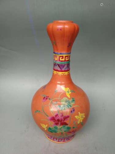 Chinese Famille Rose Vase, Mark