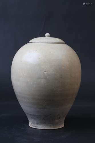 Chinese White Glazed Cover Jar