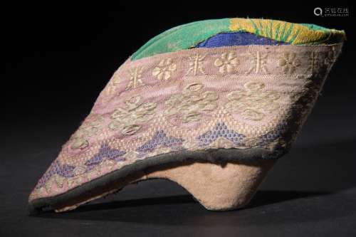 Antique Chinese Silk Women Shoes