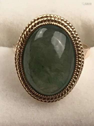 18K Gold Ring with Chinese Jadeite