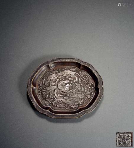 明·大明宣德年制款铜螭龙纹海棠形香盘