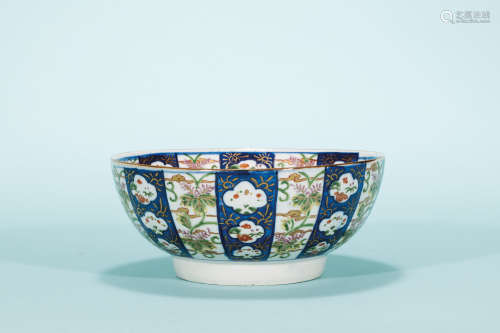 十九世纪 粉彩描金花卉纹碗