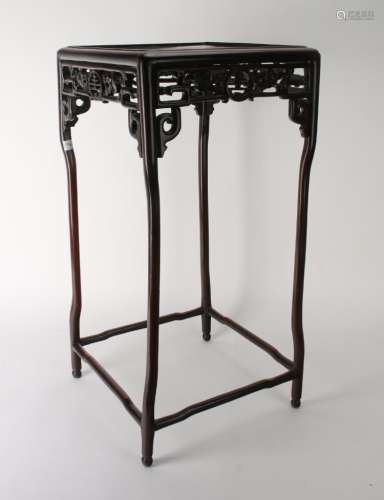 QING ROSEWOOD VASE STAND