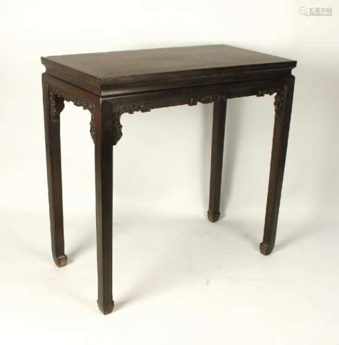 SMALL QING ZITAN PAINTING TABLE