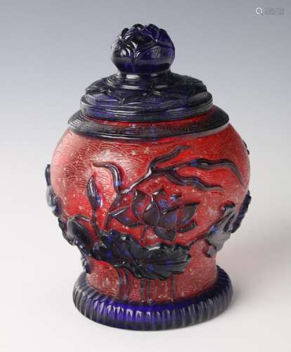 LIDDED PEKING GLASS URN