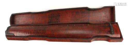 LACQUERED GUQIN IN BOX