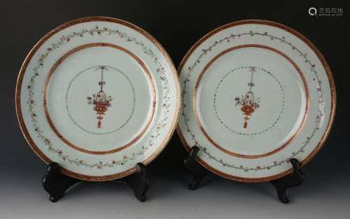 PAIR OF EXPORT PLATES