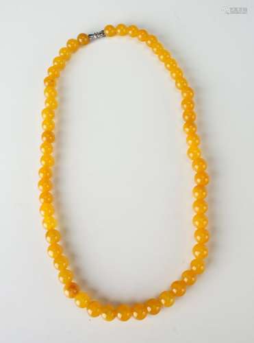 YELLOW JADE BEAD NECKLACE