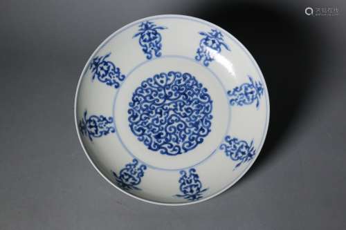 A Chinese blue-and-white 'cloud' plate,Qianlong marks