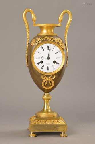 vase clock