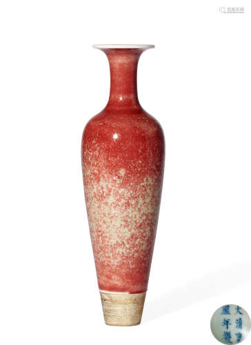 19世纪 豇豆红釉柳叶瓶