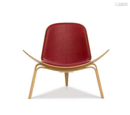 汉斯·瓦格纳 1963年设计 贝壳椅 型号 CH07 橡木、柚木、非洲小羊皮