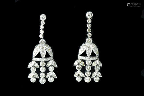 Fantastic 18 K White Gold Or Platinum Diamond Ear