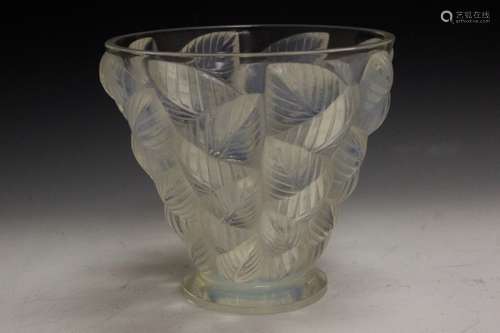 R. Lalique Opulacent Vase