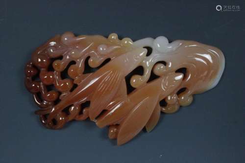 Chinese Agate Carving Depicting Fishes