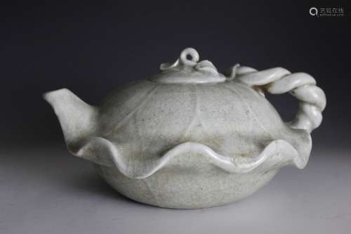 Chinese Porcelain Teapot