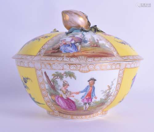 A 19TH CENTURY GERMAN AUGUSTUS REX QUATREFOIL LOBED BOX AND COVER painted with figures and