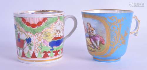 AN 18TH CENTURY WORCESTER MUG painted with the dragons in compartment pattern, together with a Paris