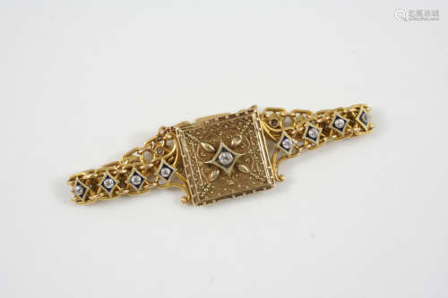 A VICTORIAN 18CT. GOLD, DIAMOND AND ENAMEL BRACELET the fancy link bracelet is mounted with