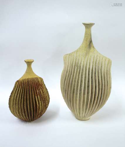URSULA MORLEY-PRICE - STUDIO POTTERY VASE a large 'ruffle' stoneware vase, also with another