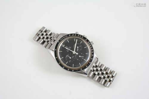 A GENTLEMAN'S STAINLESS STEEL PRE-MOON SPEEDMASTER MECHANICAL CHRONOGRAPH WRISTWATCH BY OMEGA the