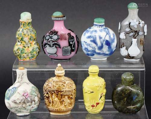 COLLECTION OF EIGHT CHINESE SNUFF BOTTLES, to include Peking glass, hardstone, blue and white