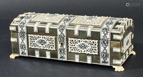 INDIAN VIZAGAPATUM STYLE HORN AND IVORY MOUNTED CASKET, late 19th century, of domed form, length