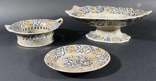 SPODE PEARLWARE PART DESSERT SERVICE, mi 19th century, brown transfer printed with a floral spray