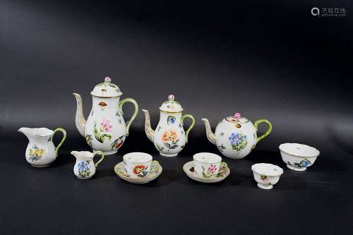 HEREND COFFEE & TEA SERVICE - FRUITS & FLOWERS including 24 coffee cups and 24 saucers, coffee