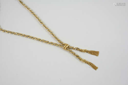 AN 18CT. TWO COLOUR GOLD TWISTED ROPE LINK TASSEL NECKLACE 42cm. long, 33 grams.