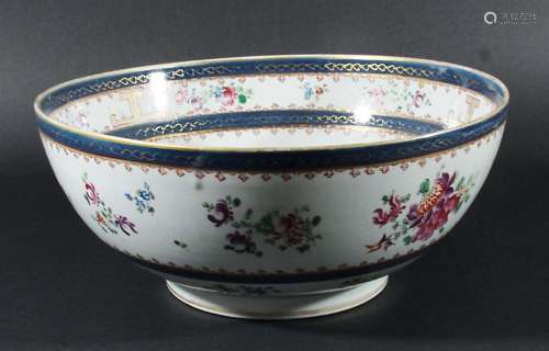 CHINESE EXPORT FRUIT BOWL, probably 19th century, painted with lotus and chrysanthemum inside a